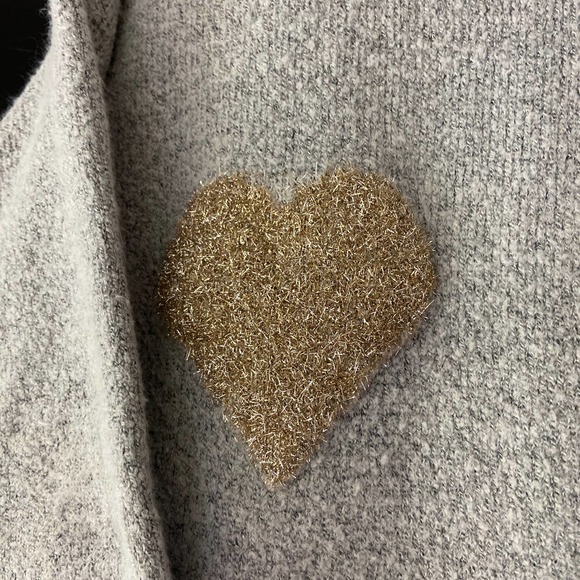 Chelsea and Theodore Gold Star Sweater Sz L - Picture 2 of 5